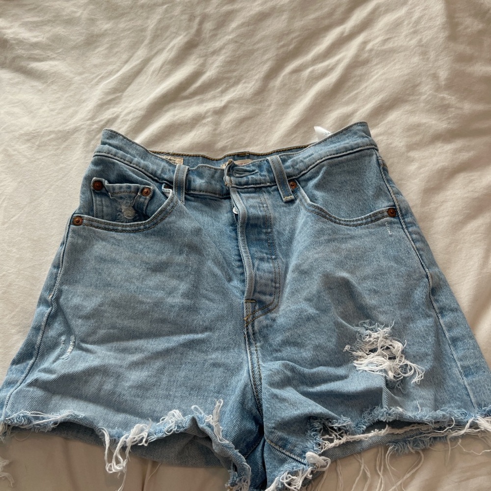 Levi’s shorts
